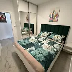 Galeb アパート ビビニェ